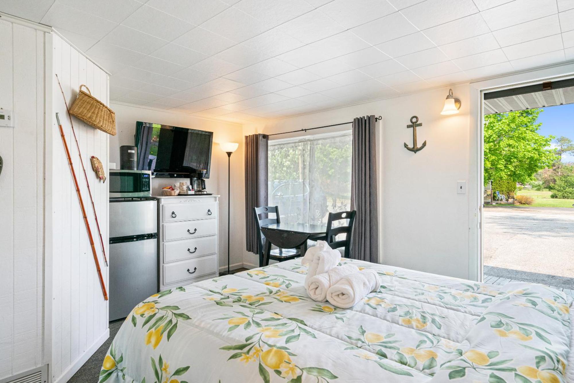 South Arm Retreats Motel East Jordan Eksteriør bilde
